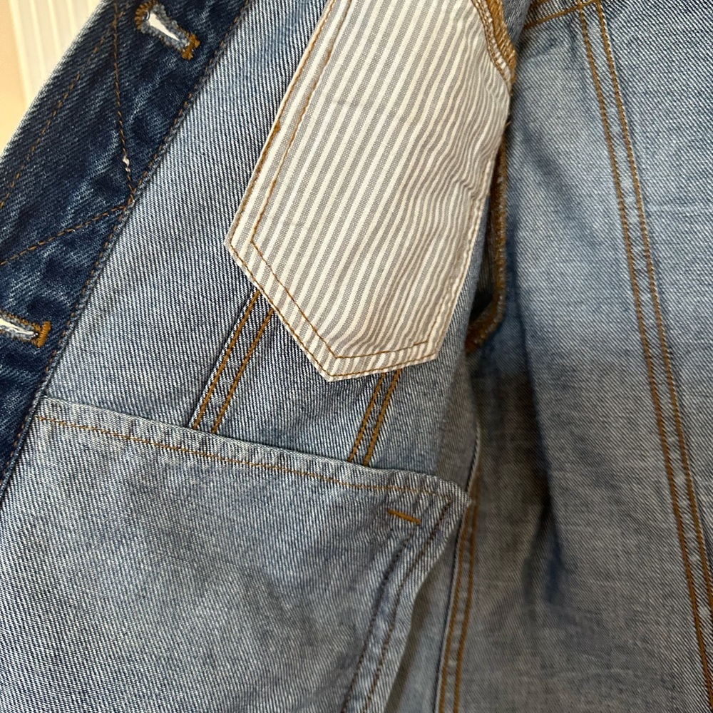 Woman’s Jean Jacket - Picture 5 of 6
